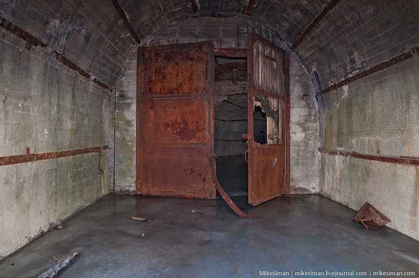 База подводных лодок в бухте Павловского — убежище на случай ядерной войны