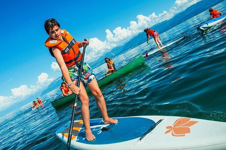 Как живут и учатся дети в самой дорогой школе мира, расположенной в Швейцарии