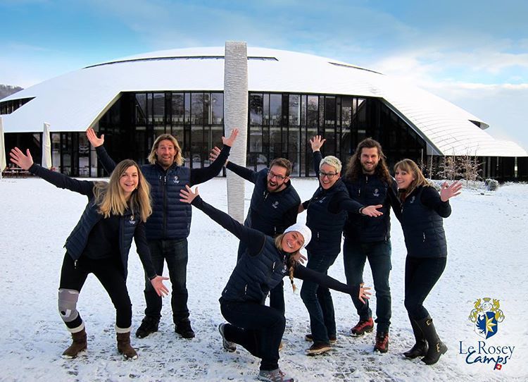 Как живут и учатся дети в самой дорогой школе мира, расположенной в Швейцарии