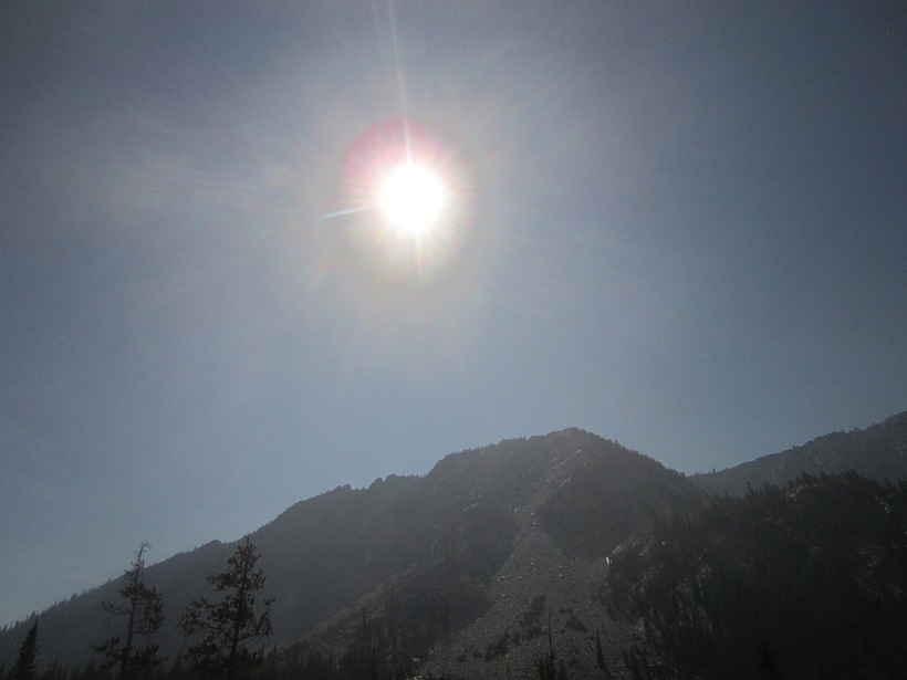 Солнечное затмение в национальном парке Sawtooth Wilderness