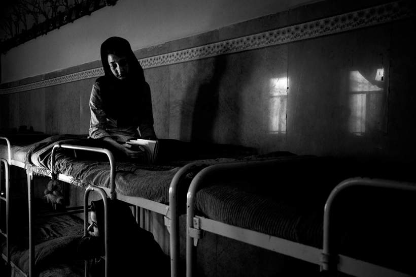 10 тяжелых портретов девушек, ожидающих суда и казни в иранской тюрьме 