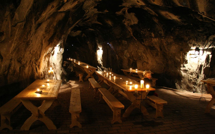Девять необычных отелей, которые находятся в пещерах