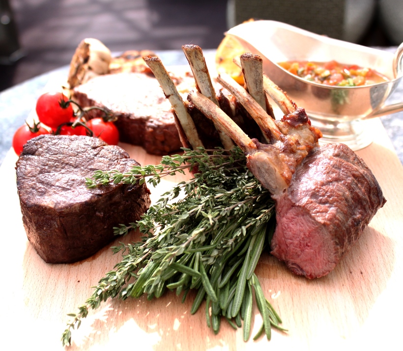 Отель Ararat Park Hyatt Moscow представил обновленный люкс и воскресные бранчи