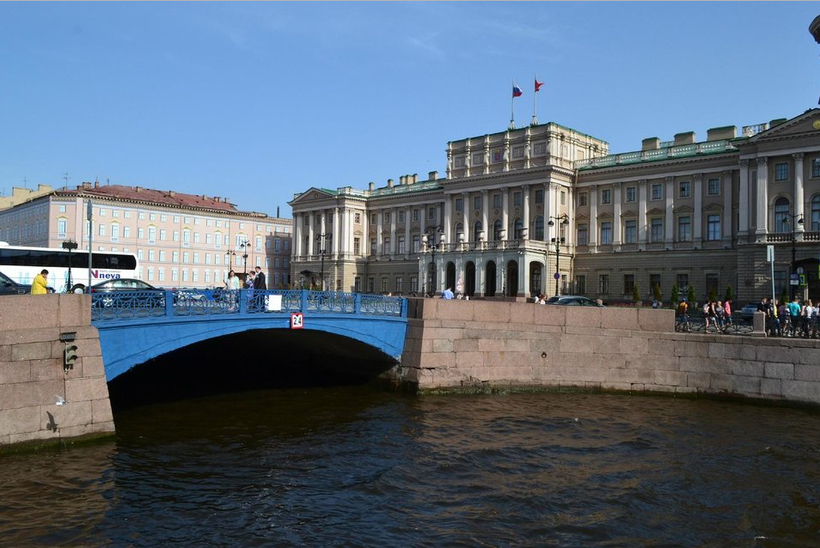 Синий мост в Санкт-Петербурге