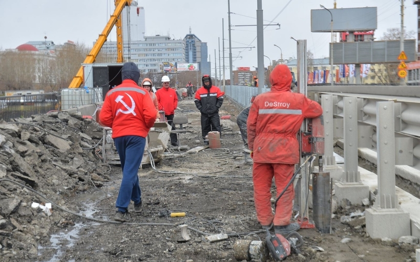 Чтобы построить что-нибудь ненужное, надо сначала сломать что-нибудь ненужное