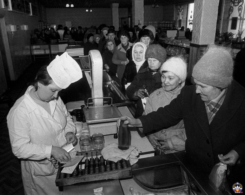 Блог - Дефицит 80-х в СССР: фото, отражающие атмосферу того времени Дефицит 80-х в СССР: фото, отражающие атмосферу того времени