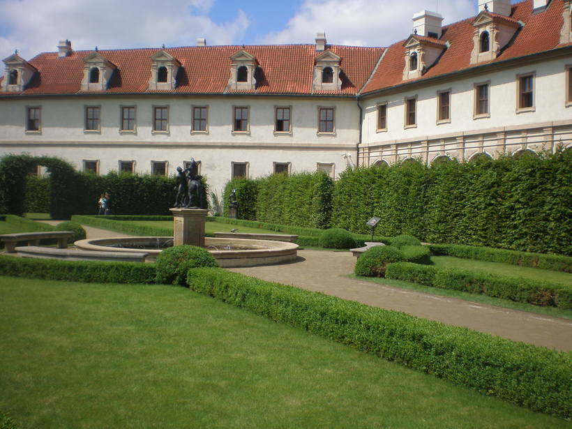 Возле Пражского града