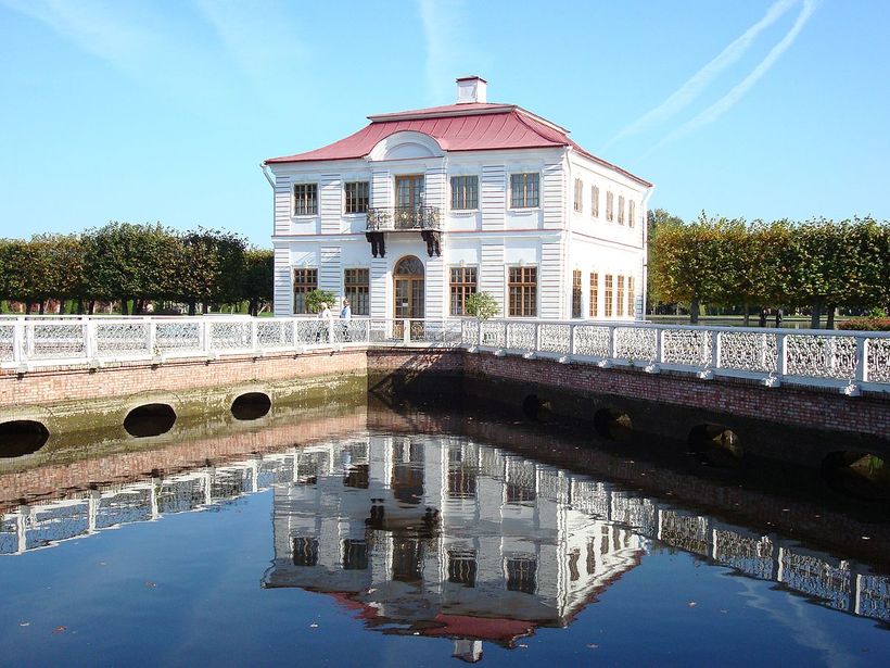 Вид на дворец со стороны секторальных прудов