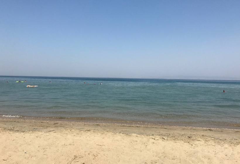 Пляж в Салоники в июне