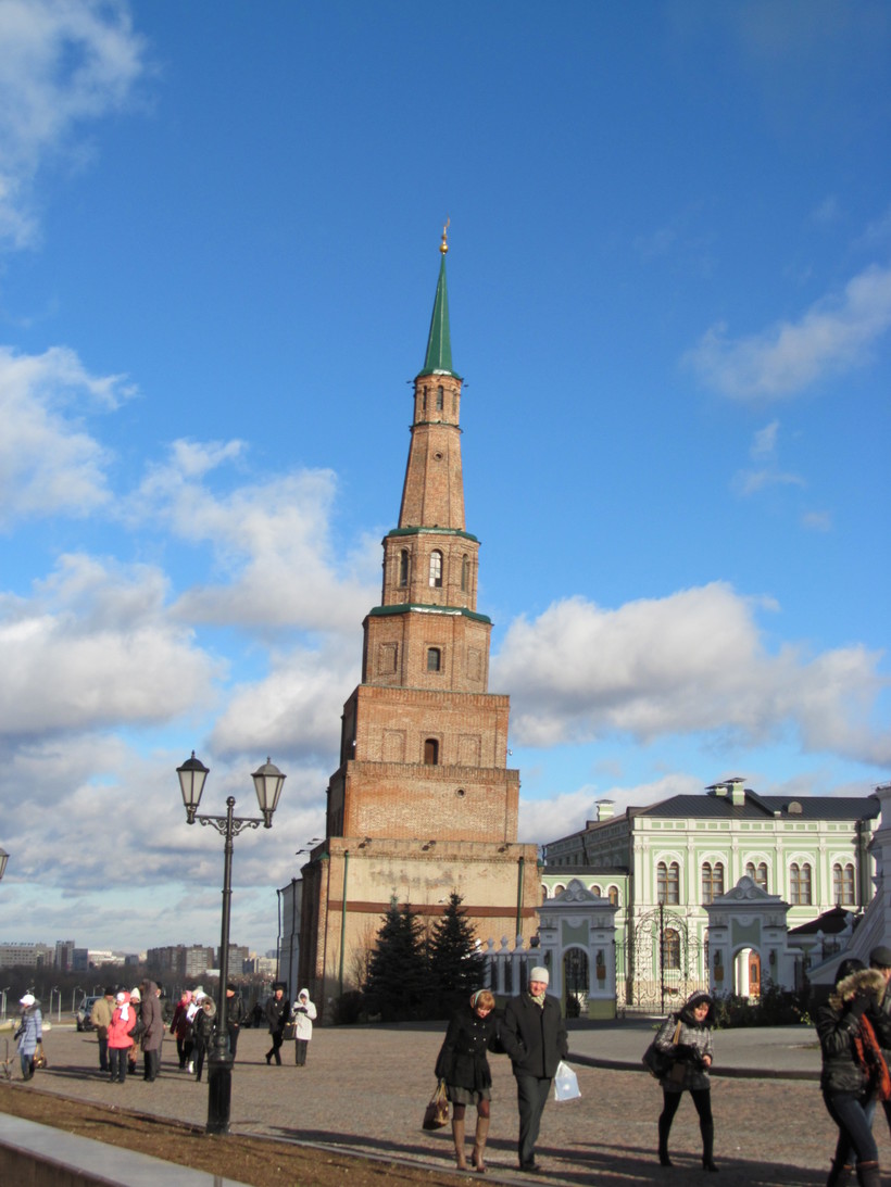 Падающая башня Сююмбике