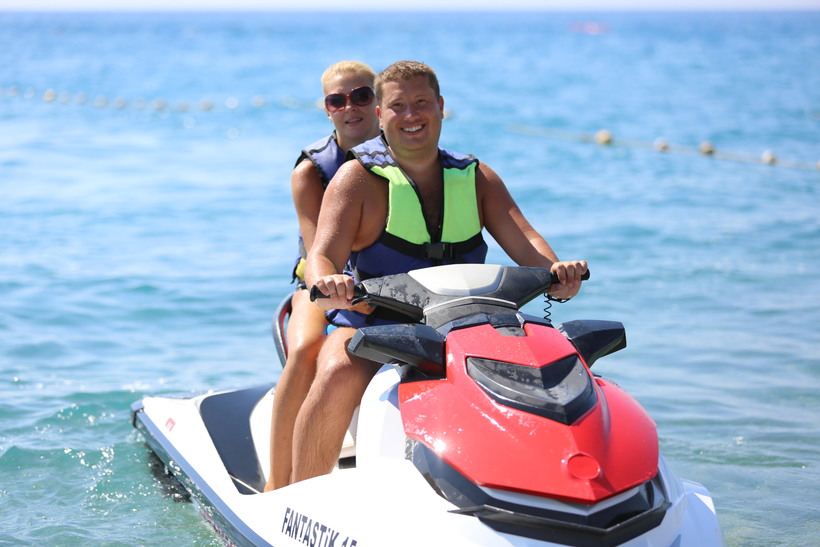 Кемер — прогулка по морю на водном мотоцикле