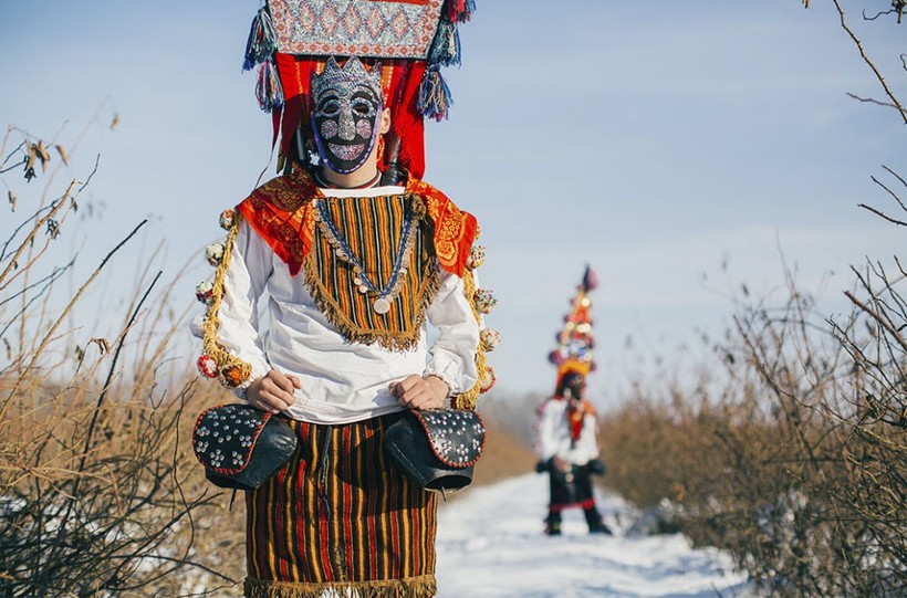 Блог - Кукер — самый небанальный новогодний ритуал в Болгарии Кукер — самый небанальный новогодний ритуал в Болгарии