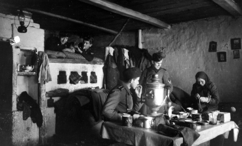 Блог - 19 фото, сделанных фотографом из Германии в советской деревне во время войны 19 фото, сделанных фотографом из Германии в советской деревне во время войны