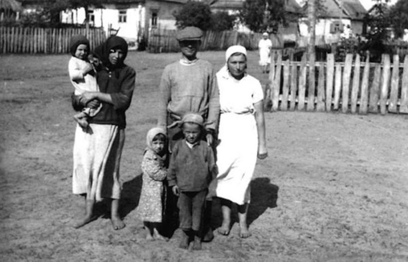 Блог - 19 фото, сделанных фотографом из Германии в советской деревне во время войны 19 фото, сделанных фотографом из Германии в советской деревне во время войны