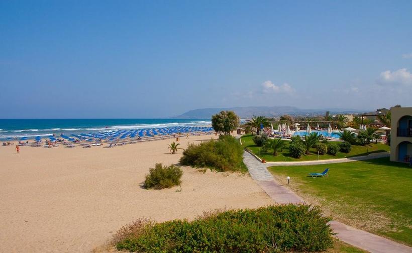 обустроенная часть пляжа