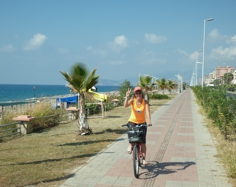 На велосипеде вдоль побережья Аланьи (Турция)