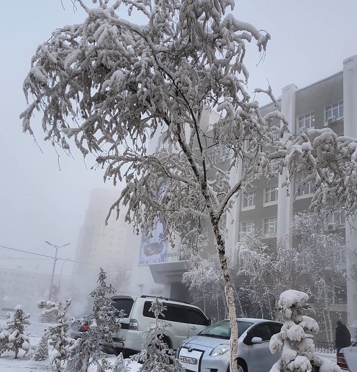 Блог - Новые фото из Оймякона, поселка, в котором от мороза -62°C сломался термометр Новые фото из Оймякона, поселка, в котором от мороза -62°C сломался термометр