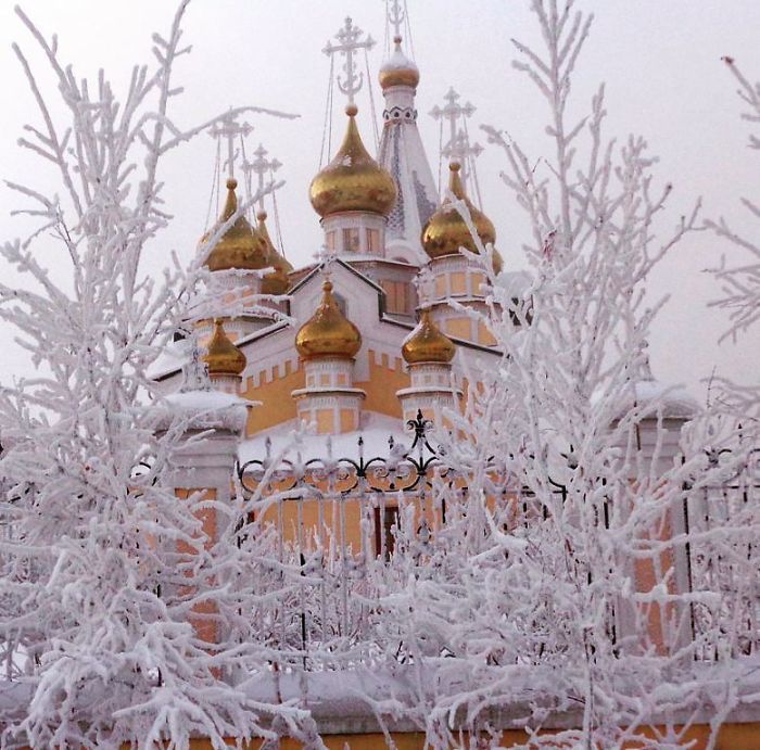 Блог - Новые фото из Оймякона, поселка, в котором от мороза -62°C сломался термометр Новые фото из Оймякона, поселка, в котором от мороза -62°C сломался термометр