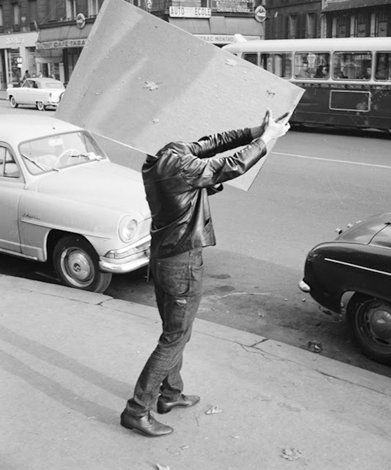 Блог - Непревзойденный юмор Рене Мальтета: спустя годы фотограф заставит вас смеяться Непревзойденный юмор Рене Мальтета: спустя годы фотограф заставит вас смеяться