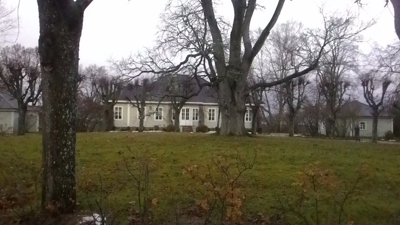 Домик Пушкина и няни в ноябре