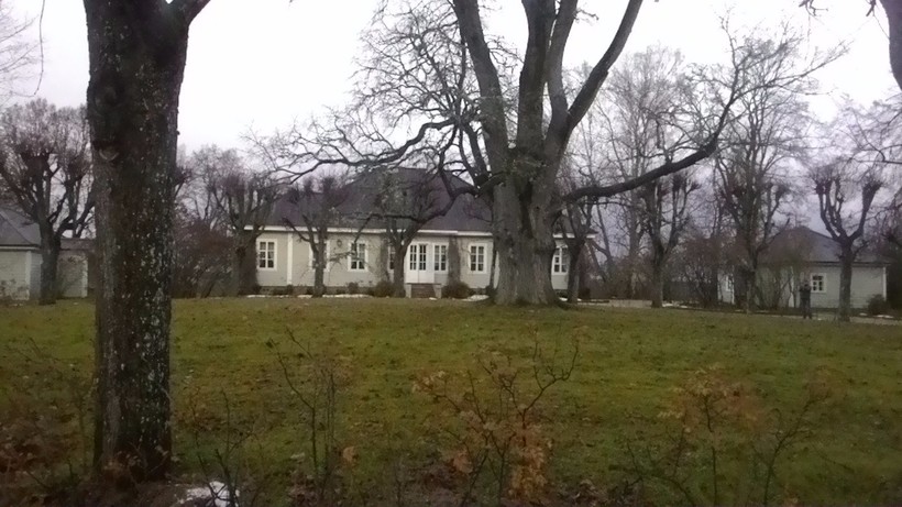 Домик Пушкина и няни в ноябре