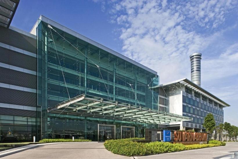 Бангкок, аэропорт Суварнабхуми в декбре