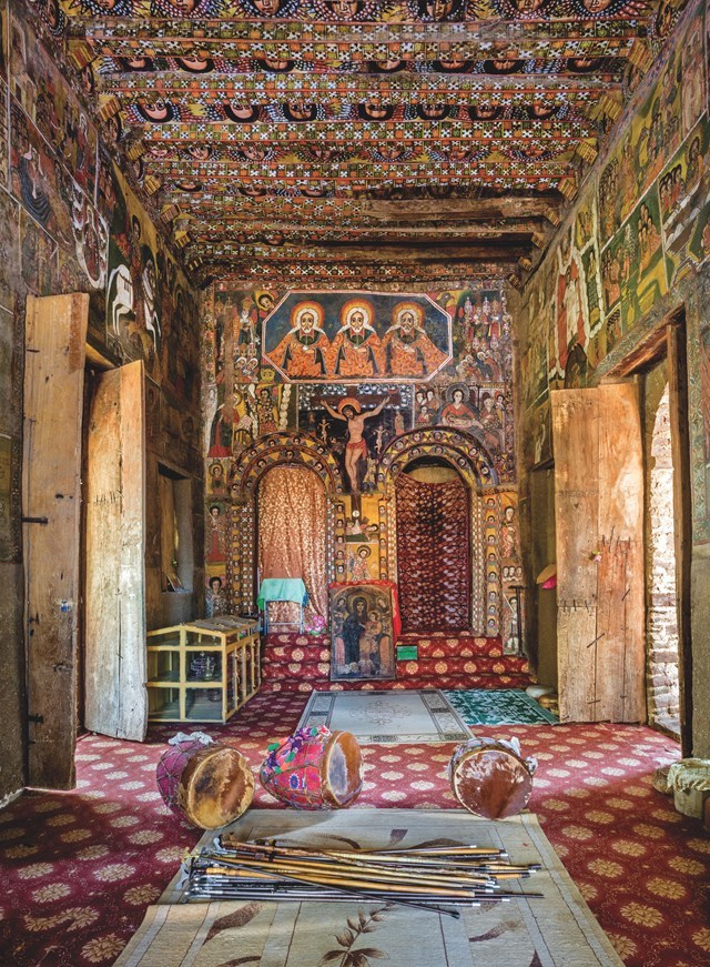 Блог - Фото изумительных скальных церквей Эфиопии и их колоритных священников Фото изумительных скальных церквей Эфиопии и их колоритных священников