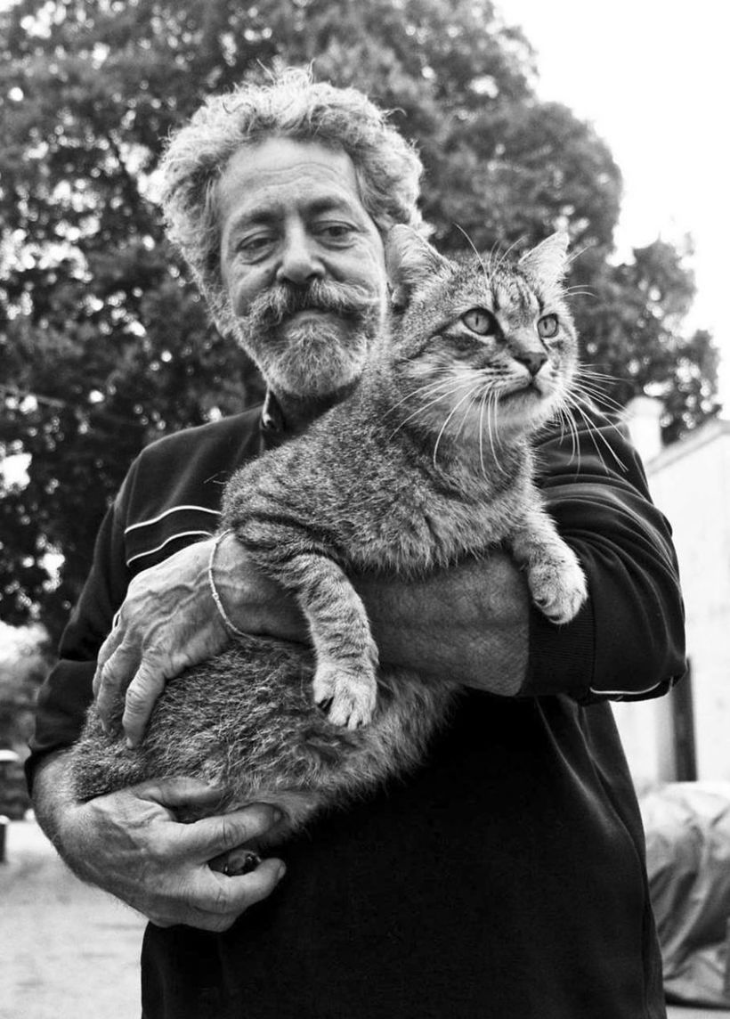 Блог - Невероятно эмоциональные снимки мужчин с их кошками Невероятно эмоциональные снимки мужчин с их кошками