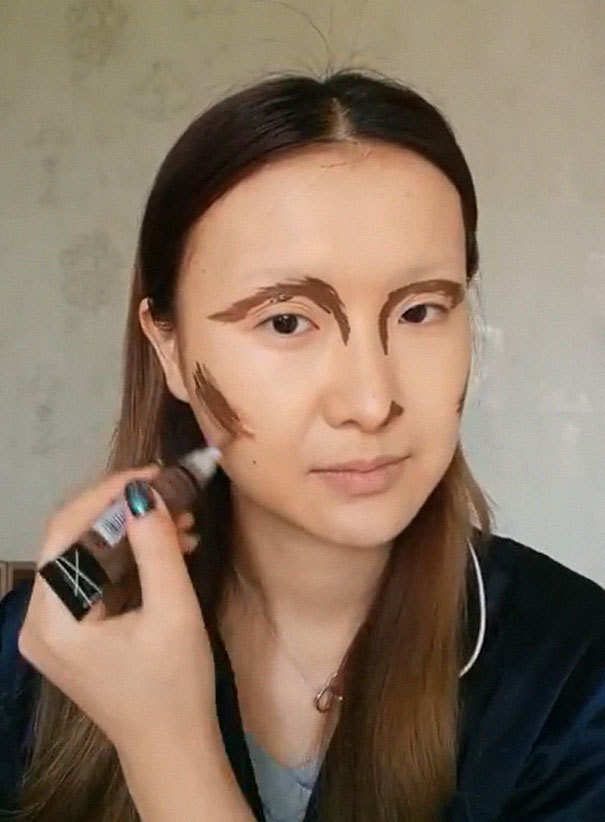 Блог - На глазах у зрителей блогер из Китая превратила себя в Джоконду с помощью макияжа На глазах у зрителей блогер из Китая превратила себя в Джоконду с помощью макияжа