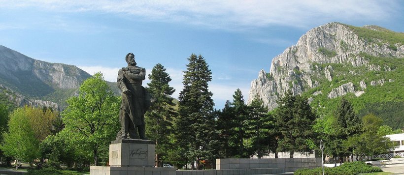 Христо Ботев, монумент, Болгария