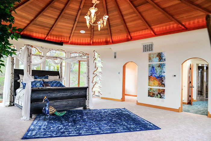 В США продают самый сказочный дом, который вы когда-либо видели