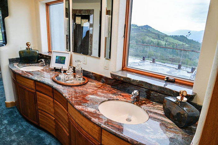 В США продают самый сказочный дом, который вы когда-либо видели