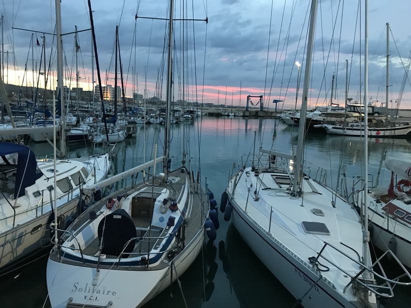 Порт в маленьком городе Сенигаллия