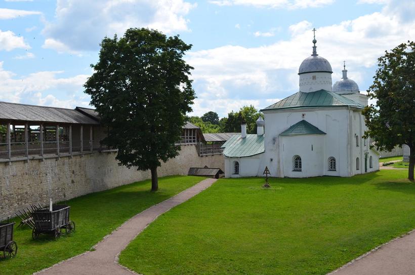 Крепость внутри