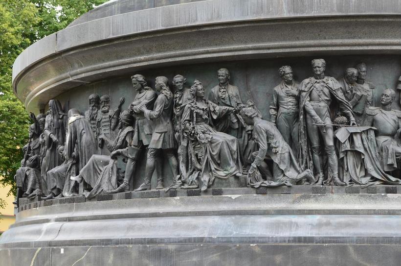 Государственные деятели