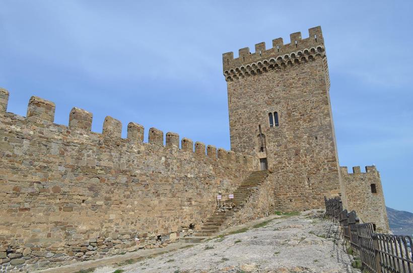 Стена Консульского замка