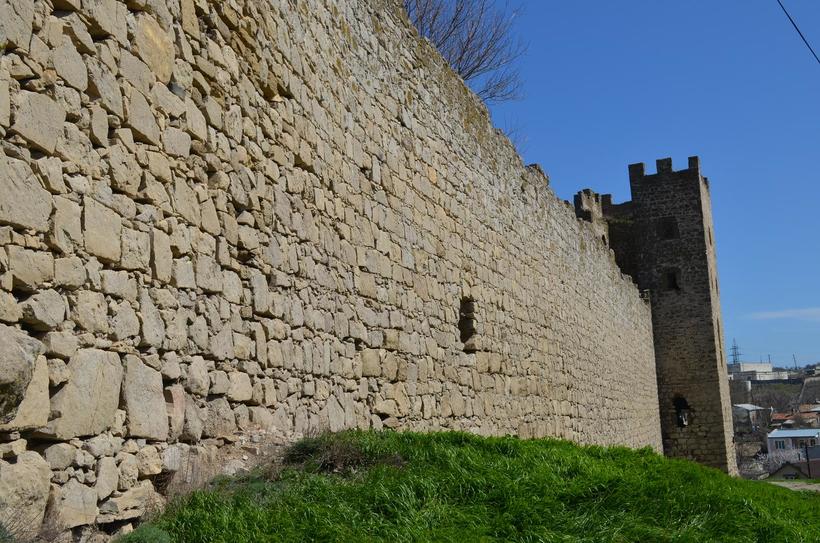 Крепостные стены