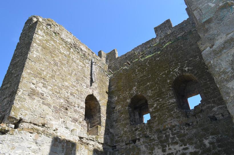 Внутри одной из башен