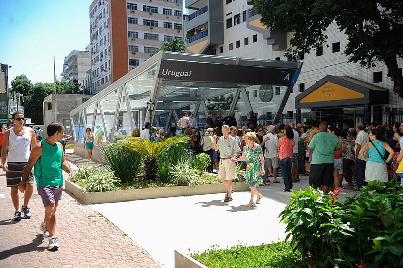Вход на станций метро "Uruguay"