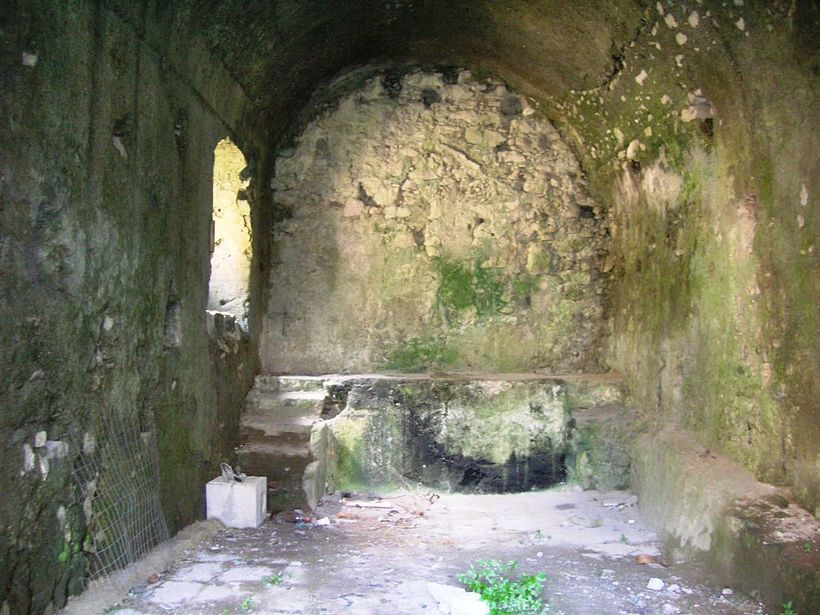 Valley of the Mills — заброшенные мельницы на дне ущелья в Италии