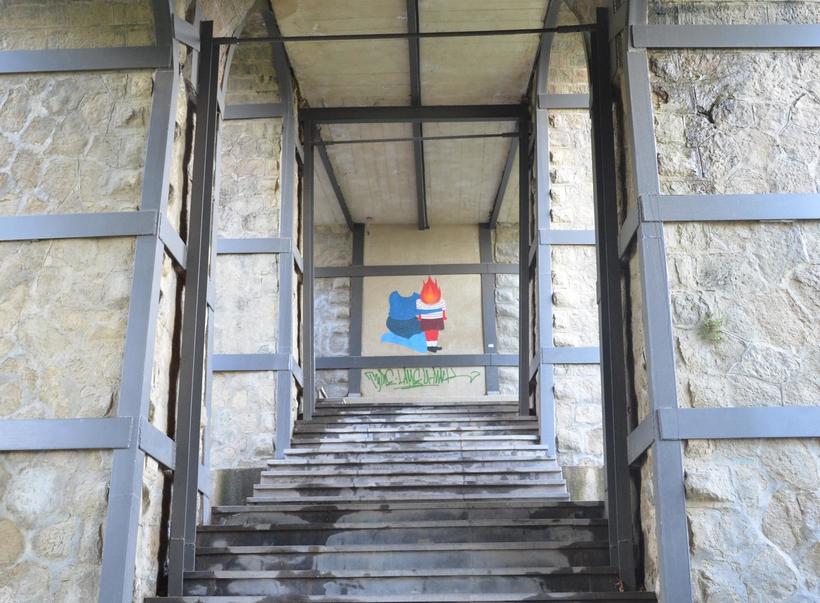 Средняя станция фуникулёра. Если на ней выйти, придётся снова оплачивать поездку