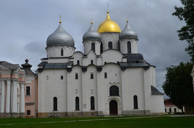 Собор был построен почти 1000 лет назад, но по нему этого не скажешь