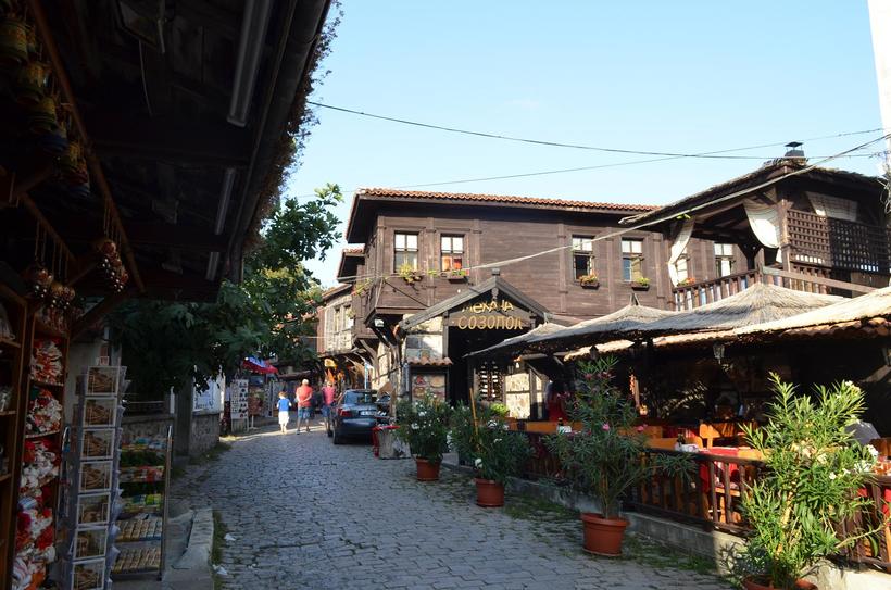 Улицы старого Созополя необычайно красивы