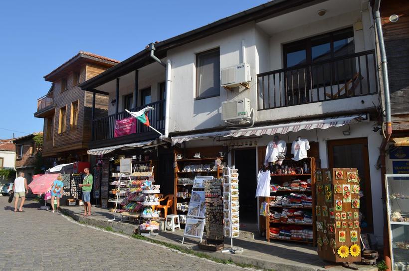 Богатый выбор сувениров