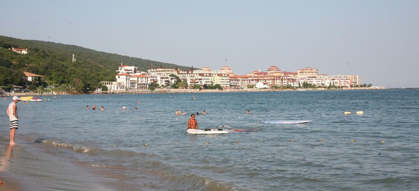 Вид на Елените со стороны комплекса ФортНоксГрандРезорт. Фото автора