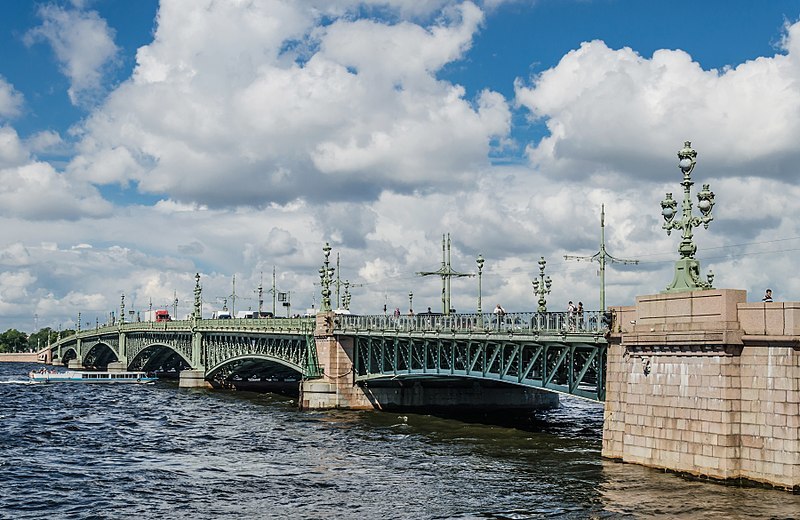 Троицкий мост во всей красе