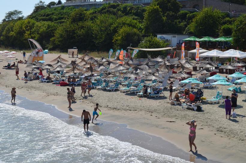 Пляж пользуется большой популярностью