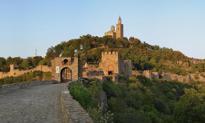 Панорама крепости Царевец