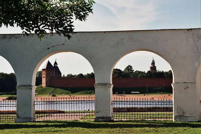 Ярославово дворище находится на берегу Волхова
