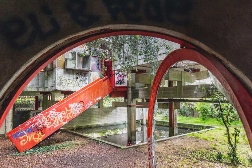 Блог - Заброшенный дом Casa Sperimentale в Риме — грандиозная скрытая архитектурная реликвия Заброшенный дом Casa Sperimentale в Риме — грандиозная скрытая архитектурная реликвия